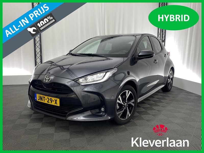 Grijs Gebruikt 2025 Toyota Yaris Hybrid Style Hatchback | € 26.695 (Iets duurder) - Afbeelding 1/3