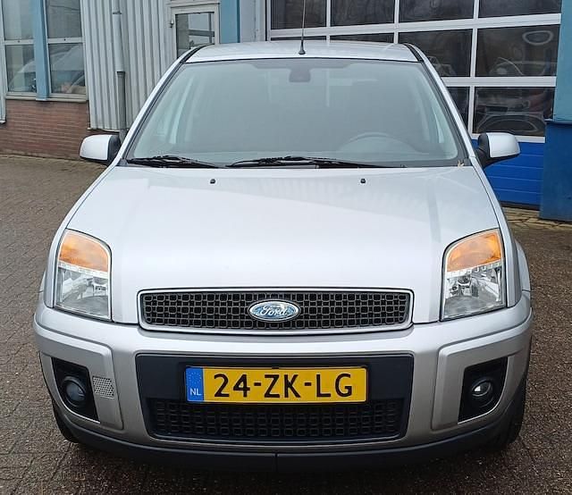 Occasion Ford Fusion Futura 2008 Grijs (metallic) Hatchback