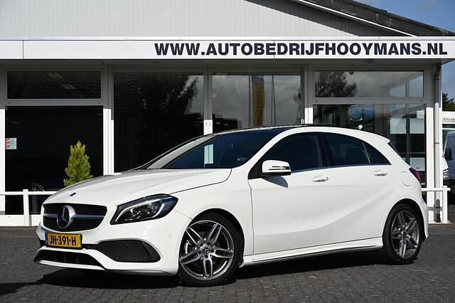 Wit Gebruikt 2016 Mercedes A180 AMG Hatchback | € 13.950 (Eerlijke prijs) - Afbeelding 1/4