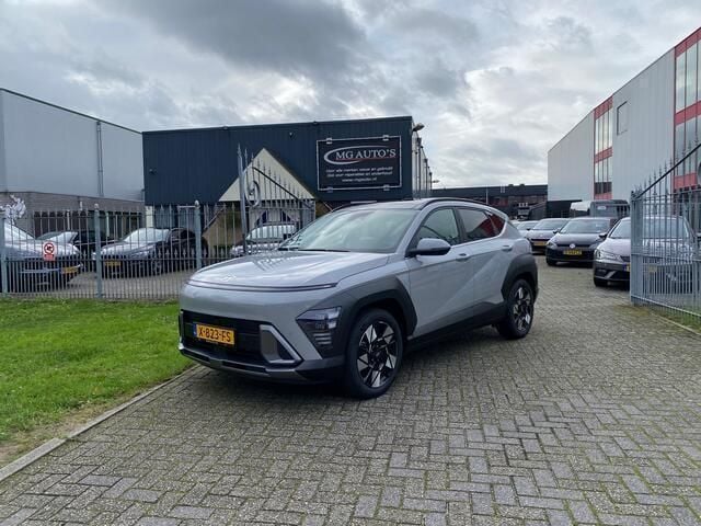 Grijs Gebruikt 2023 Hyundai Kona Premium SUV | € 39.586 - Afbeelding 1/4
