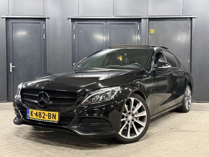 Zwart Gebruikt 2015 Mercedes C250 Prestige Sedan | € 18.450 (Eerlijke prijs) - Afbeelding 1/4