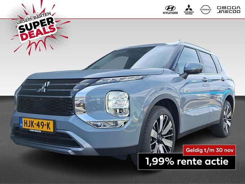 Grijs Gebruikt 2025 Mitsubishi Outlander P-HEV Edition SUV | € 52.750 - Afbeelding 1/4