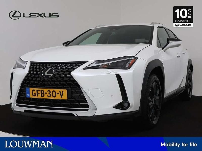 Wit Occasion 2024 Lexus UX 250h SUV | € 37.445 (Eerlijke prijs) - Afbeelding 1/3