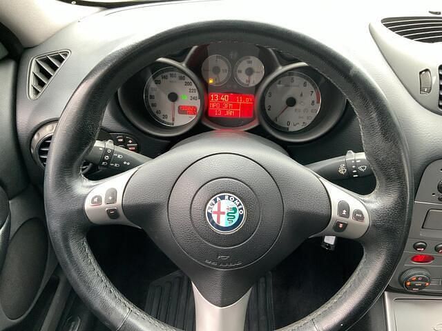 Occasion Alfa Romeo GT 166 PK (122 kW) 2006 Grijs (metallic) Coupé