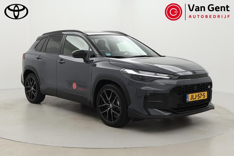 Grijs Occasion 2025 Toyota Corolla Cross Sport SUV | € 48.999 - Afbeelding 1/4