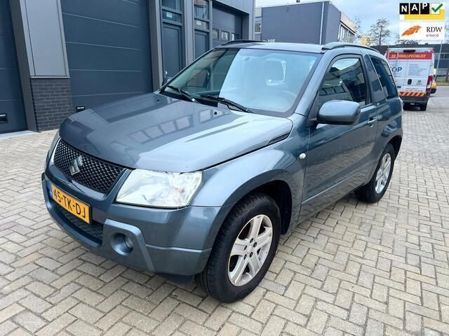 Grijs Gebruikt 2006 Suzuki Grand Vitara Exclusive SUV | € 4.450 (Eerlijke prijs) - Afbeelding 1/4