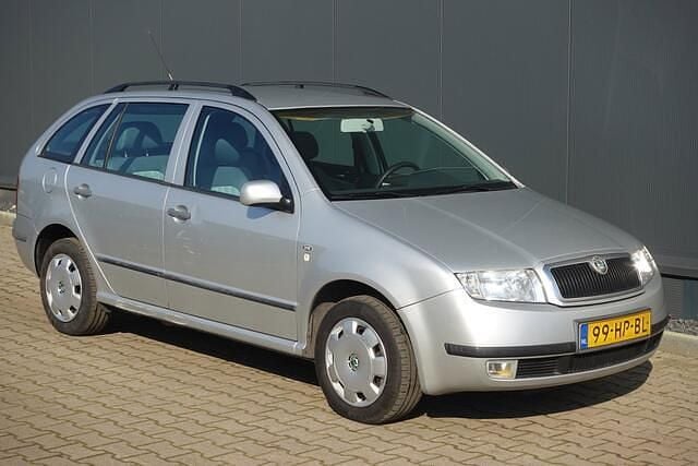 Occasion Skoda Fabia 68 PK (50 kW) 2001 Grijs Stationwagen