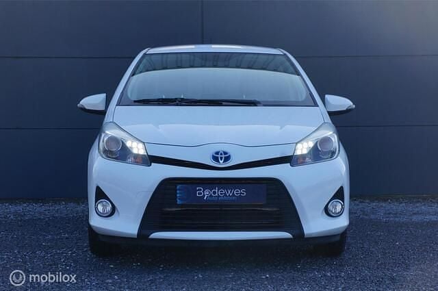 Occasion Toyota Yaris 75 PK (55 kW) 2014 Wit Hatchback