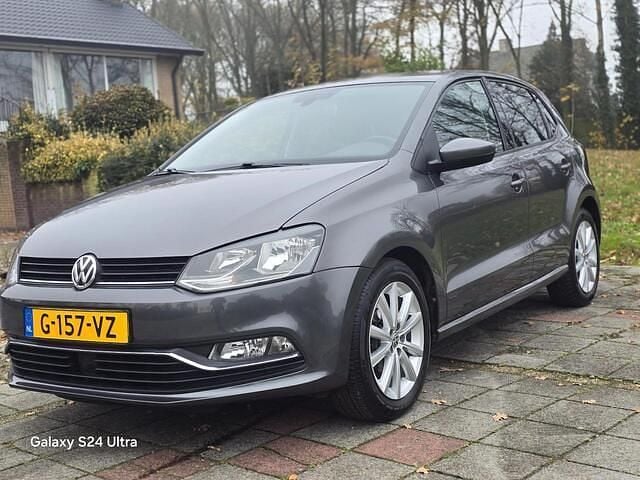 Grijs Gebruikt 2016 VW Polo Comfortline Hatchback | € 6.850 (Super prijs) - Afbeelding 1/4