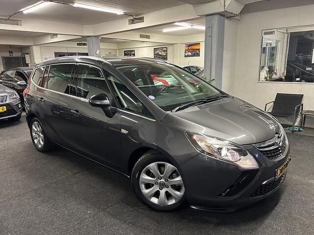 Grijs Occasion 2012 Opel Zafira Tourer Edition MPV | € 5.995 (Goede deal) - Afbeelding 1/4