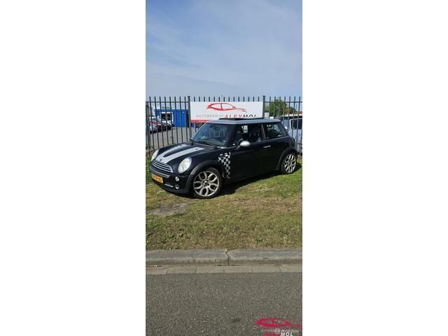 Zwart Gebruikt 2006 Mini Cooper Hatchback | € 1.750 (Goede deal) - Afbeelding 1/4