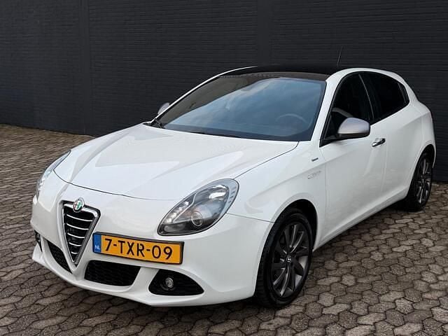 Occasion Alfa Romeo Giulietta Veloce 105 PK (77 kW) 2014 Wit Hatchback