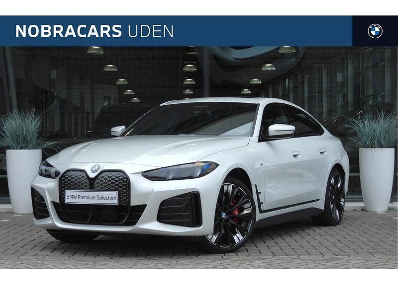 Wit Gebruikt 2025 BMW i4 Executive Sedan | € 64.950 - Afbeelding 1/4