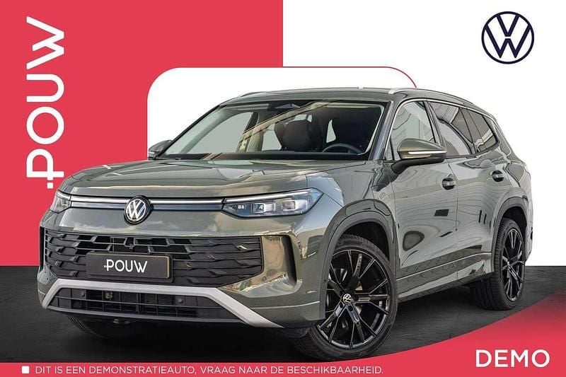 Groen Gebruikt 2025 VW Tayron Edition SUV | € 54.450 (Goede deal) - Afbeelding 1/4