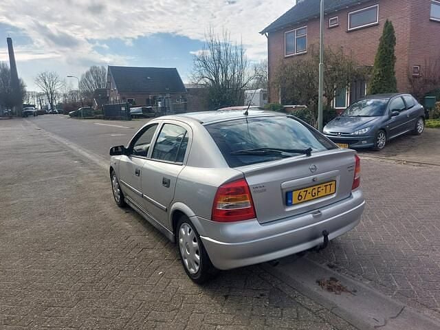 Occasion Opel Astra 101 PK (74 kW) 2000 Grijs Hatchback