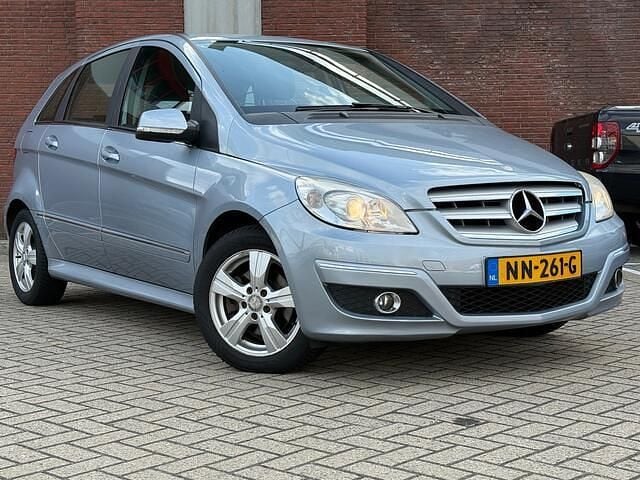 Blauw, metallic lak Gebruikt 2011 Mercedes B180 Business MPV | € 3.995 (Goede deal) - Afbeelding 1/4