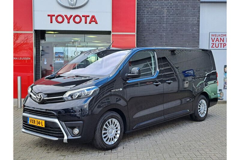 Zwart Gebruikt 2023 Toyota Proace MPV | € 37.395 (Duur) - Afbeelding 1/1