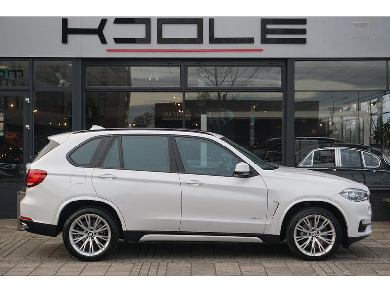 Wit Occasion 2015 BMW X5 Executive SUV | € 23.980 (Goede deal) - Afbeelding 1/4