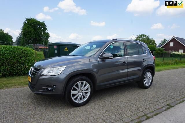 Grijs Gebruikt 2011 VW Tiguan Sport SUV | € 10.950 (Eerlijke prijs) - Afbeelding 1/4