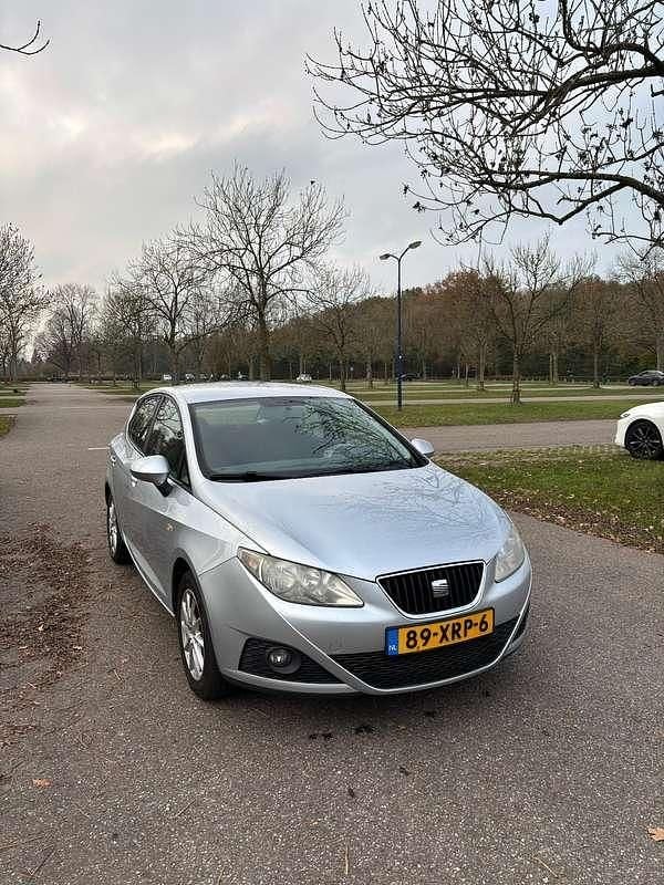 Gebruikt 2011 Seat Ibiza Style Sedan | € 3.750 (Eerlijke prijs) - Afbeelding 1/4
