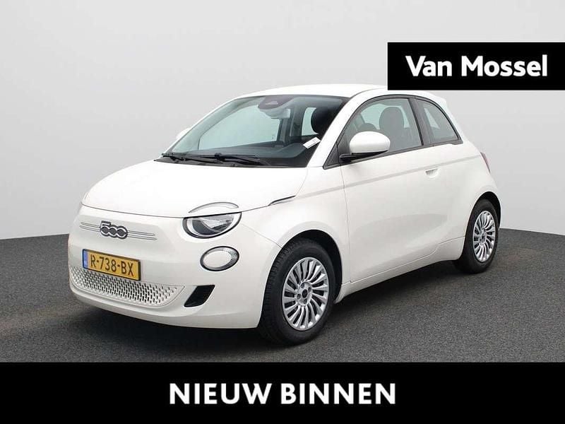 Wit Gebruikt 2022 Fiat 500e Action Hatchback | € 13.900 (Eerlijke prijs) - Afbeelding 1/4