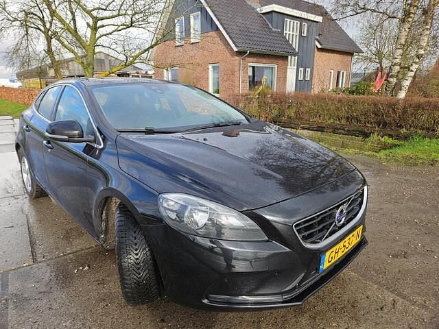 Occasion Volvo V40 Momentum 120 PK (88 kW) 2015 Zwart Hatchback