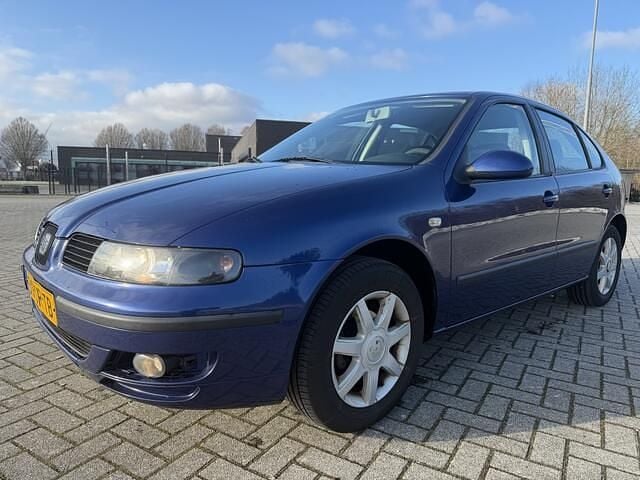 Occasion Seat Leon 105 PK (77 kW) 2006 Blauw Hatchback
