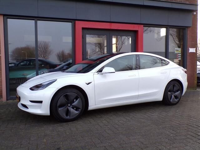 Wit Gebruikt 2020 Tesla Model 3 Standard Range Sedan | € 18.950 (Goede deal) - Afbeelding 1/4