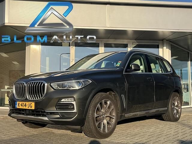 Groen (metallic) Occasion 2021 BMW X5 SUV | € 39.480 (Super prijs) - Afbeelding 1/4