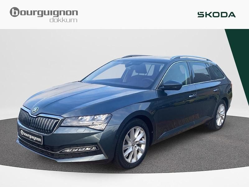 Grijs Gebruikt 2021 Skoda Superb Business Line Stationwagen | € 24.150 (Goede deal) - Afbeelding 1/4