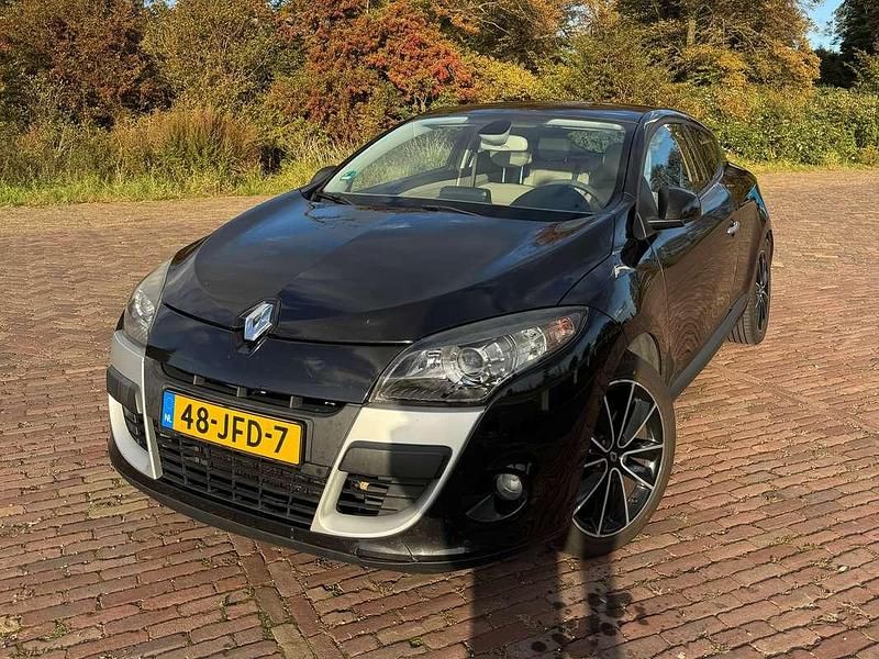 Zwart Gebruikt 2009 Renault Mégane Coupé Coupé | € 4.600 (Eerlijke prijs) - Afbeelding 1/4