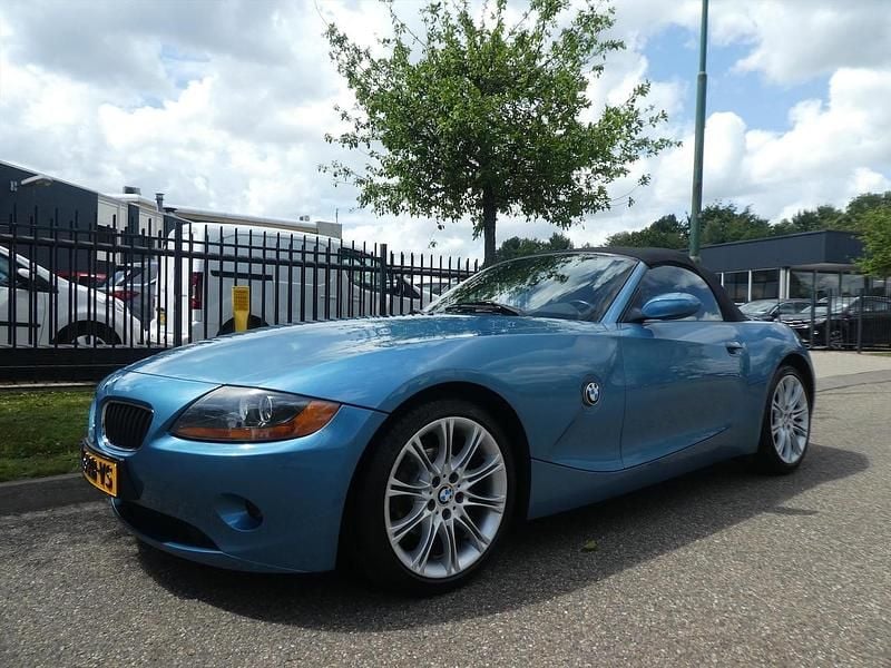 Blauw Gebruikt 2005 BMW Z4 Cabriolet | € 16.945 - Afbeelding 1/4
