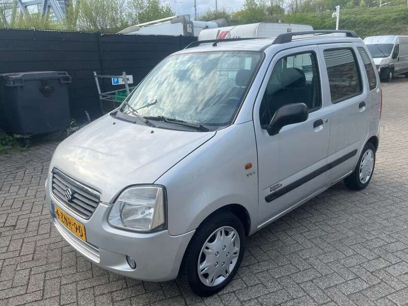 Grijs Gebruikt 2005 Suzuki Wagon R+ GLX Stationwagen | € 1.650 (Goede deal) - Afbeelding 1/4