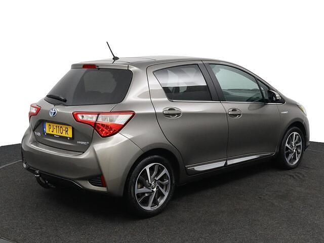 Occasion Toyota Yaris Executive 101 PK (74 kW) 2017 Grijs Hatchback