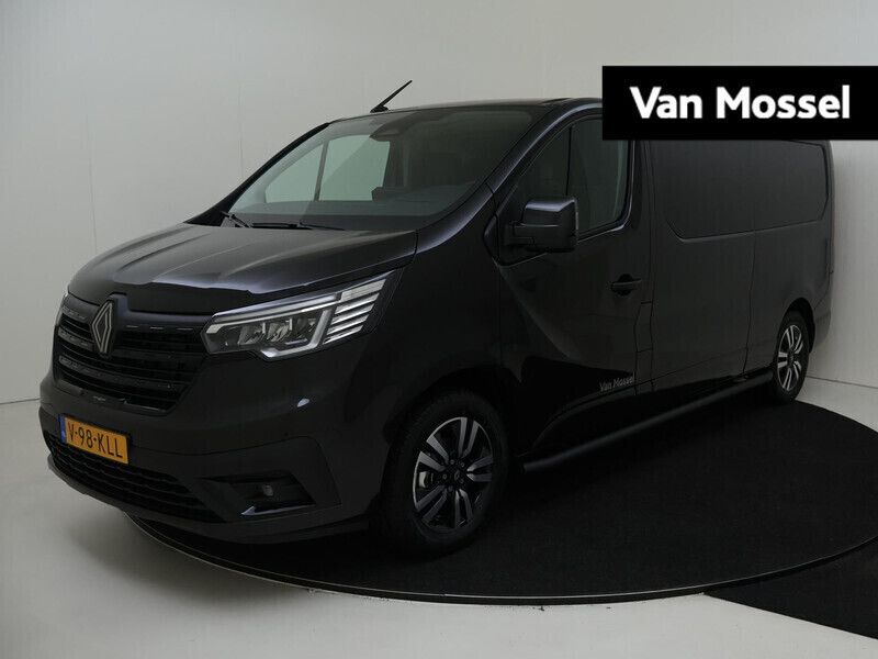 Zwart Gebruikt 2024 Renault Trafic Van | € 42.940 - Afbeelding 1/4
