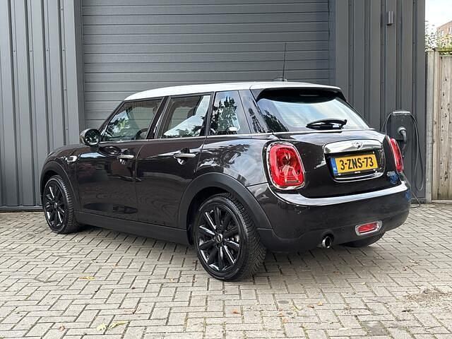 Bruin Gebruikt 2015 Mini Cooper Chili Hatchback | € 15.950 (Goede deal) - Afbeelding 1/4