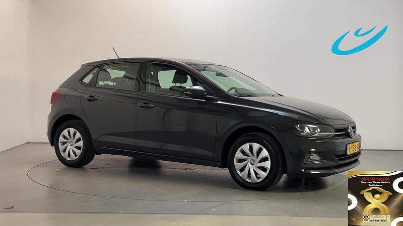 Grijs Gebruikt 2021 VW Polo Comfortline Hatchback | € 14.750 (Goede deal) - Afbeelding 1/3