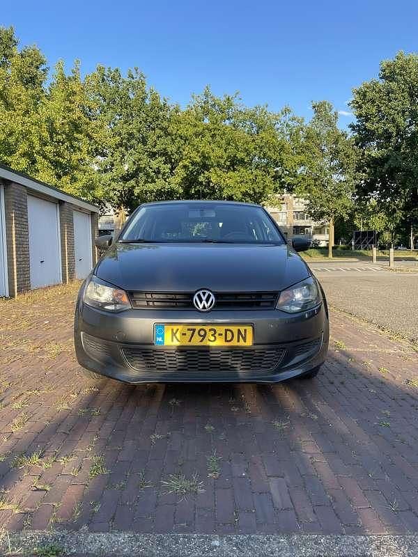 Grijs Gebruikt 2012 VW Polo Hatchback | € 5.299 (Eerlijke prijs) - Afbeelding 1/4
