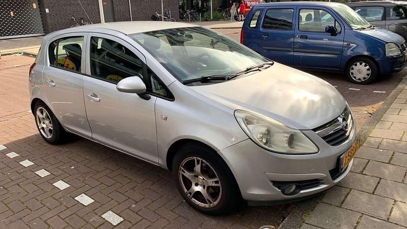Gebruikt 2008 Opel Corsa Hatchback | € 2.650 (Eerlijke prijs) - Afbeelding 1/4