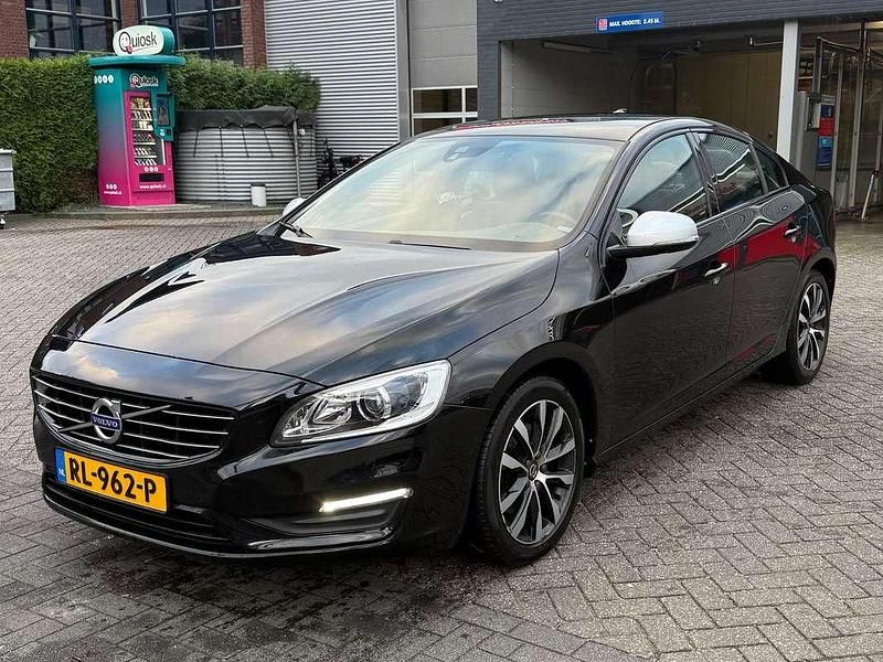 Zwart Gebruikt 2018 Volvo S60 Sedan | € 11.500 (Super prijs) - Afbeelding 1/4