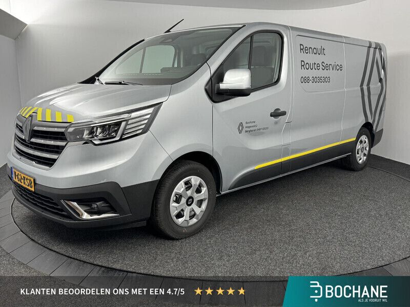 Grijs Gebruikt 2024 Renault Trafic Van | € 28.557 (Duur) - Afbeelding 1/4