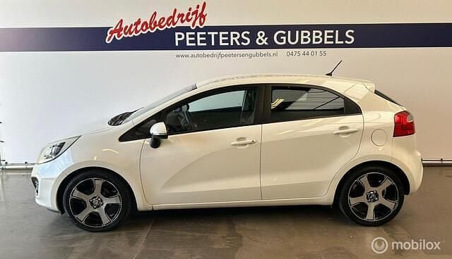 Wit Gebruikt 2011 Kia Rio Plus Hatchback | € 3.745 (Super prijs) - Afbeelding 1/4