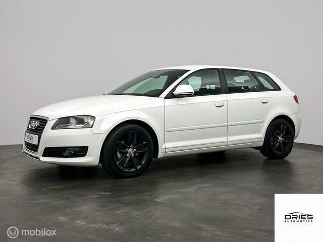 Wit Gebruikt 2010 Audi A3 Sportback Ambition Hatchback | € 7.450 (Goede deal) - Afbeelding 1/4