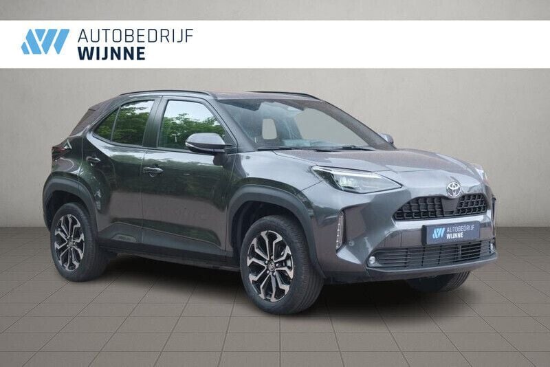 Zwart Nieuw 2025 Toyota Yaris Cross Connect Style SUV | € 31.950 (Goede deal) - Afbeelding 1/4