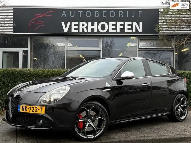 Zwart Gebruikt 2012 Alfa Romeo Giulietta Quadrifoglio Verde Hatchback | € 7.950 (Eerlijke prijs) - Afbeelding 1/4