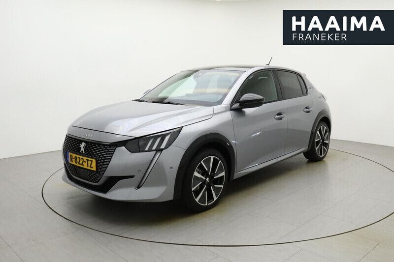 Grijs Gebruikt 2022 Peugeot e-208 GT Hatchback | € 26.945 - Afbeelding 1/4