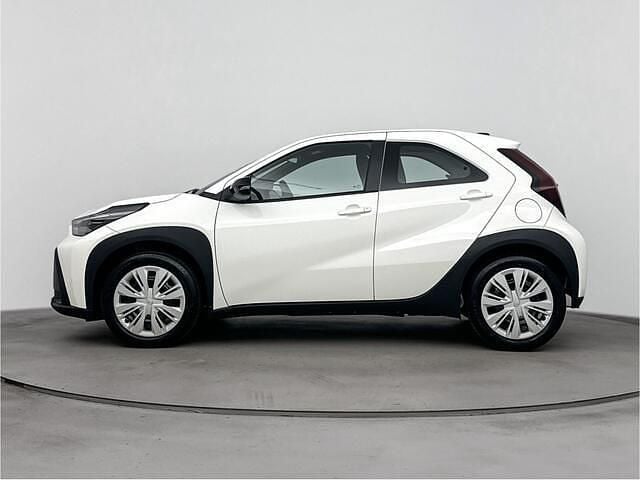 Nieuw Toyota Aygo X Play 116 PK (85 kW) 2025 Wit SUV