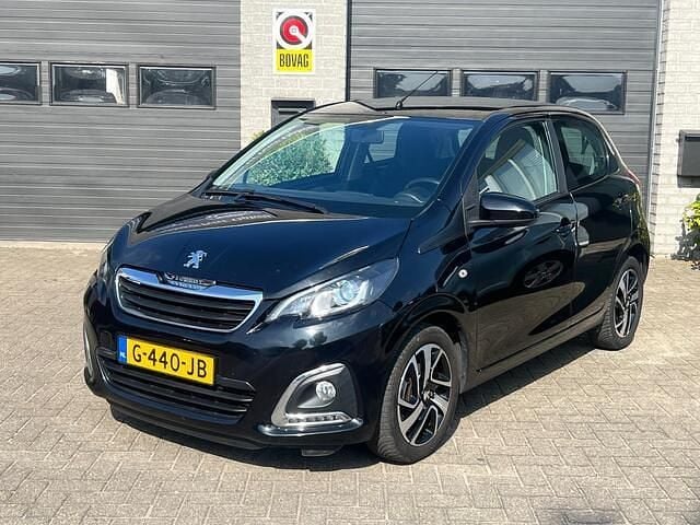 Zwart Gebruikt 2019 Peugeot 108 Allure Hatchback | € 6.495 (Goede deal) - Afbeelding 1/4