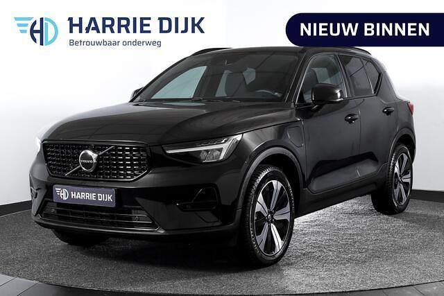 Zwart Gebruikt 2023 Volvo XC40 Plus SUV | € 39.495 (Eerlijke prijs) - Afbeelding 1/4