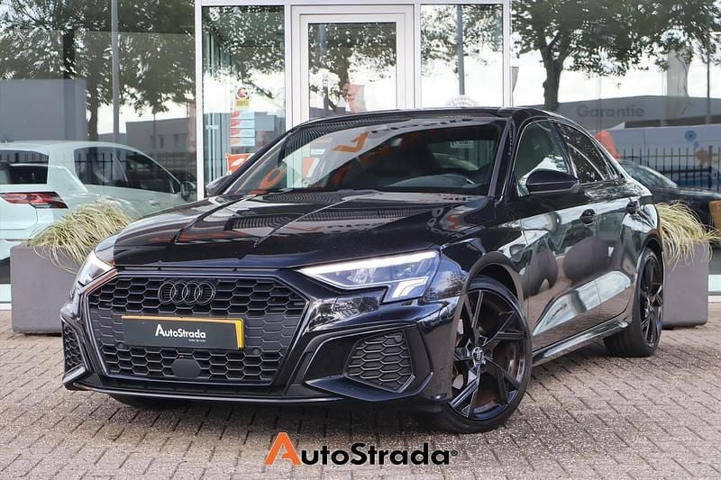 Zwart Gebruikt 2022 Audi A3 e-tron S-Line Hatchback | € 24.700 (Goede deal) - Afbeelding 1/4